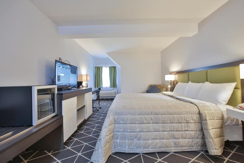 King Hotel image