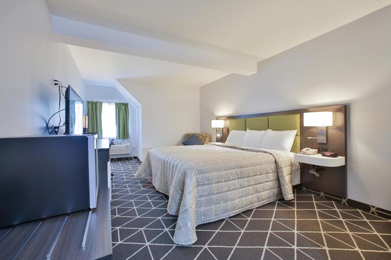 King Hotel image