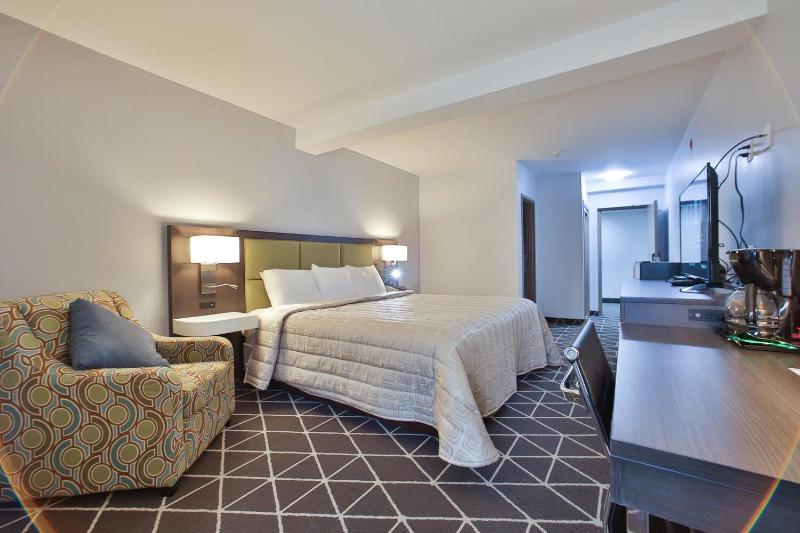 King Hotel image