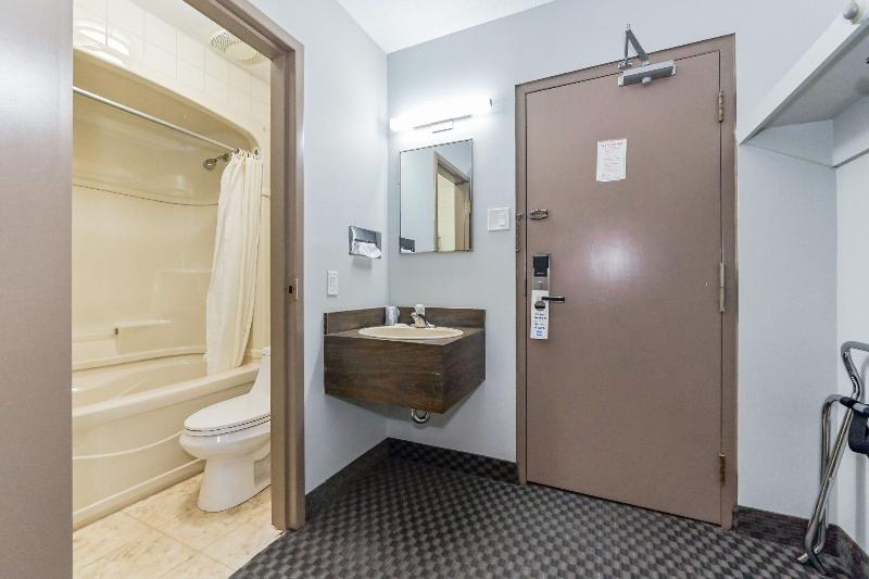 King Hotel image