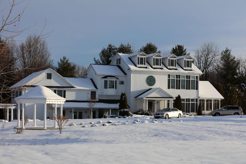 Loudoun Valley Manor image