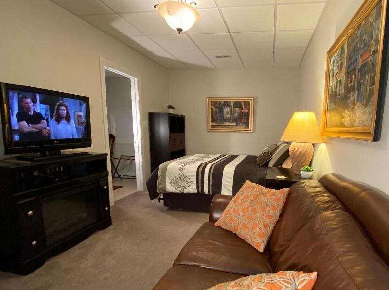 Loudoun Valley Manor image