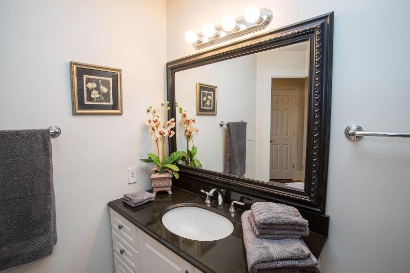 Loudoun Valley Manor image