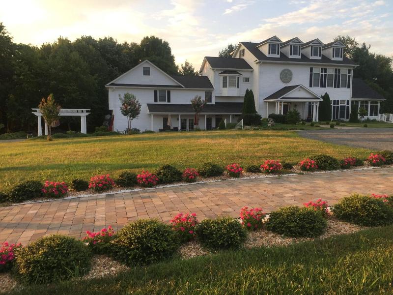 Loudoun Valley Manor image