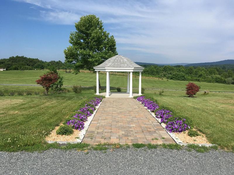 Loudoun Valley Manor image