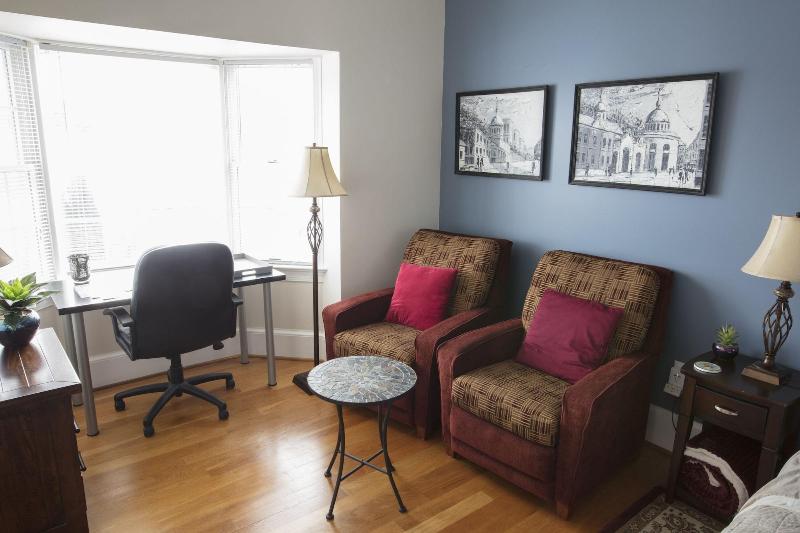 Loudoun Valley Manor image