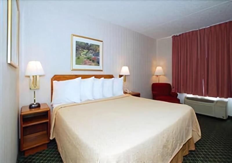 Travelers Inn image