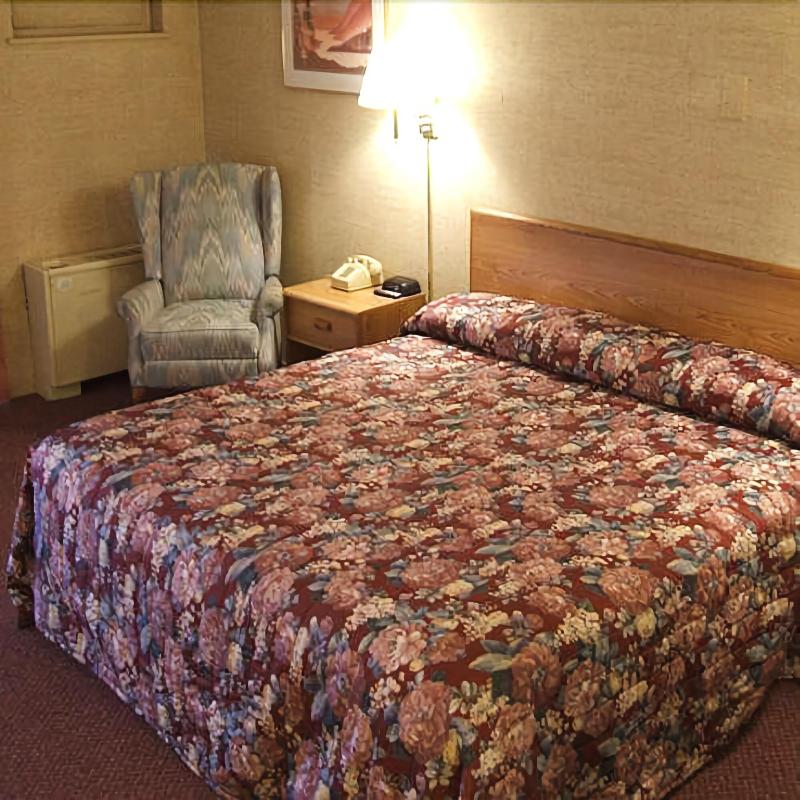 Travelers Inn image