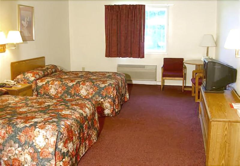 Travelers Inn image