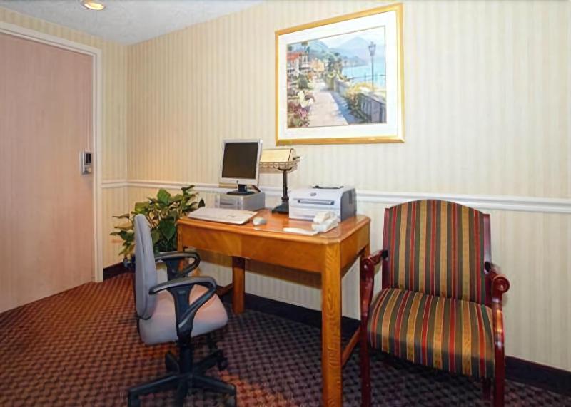 Travelers Inn image