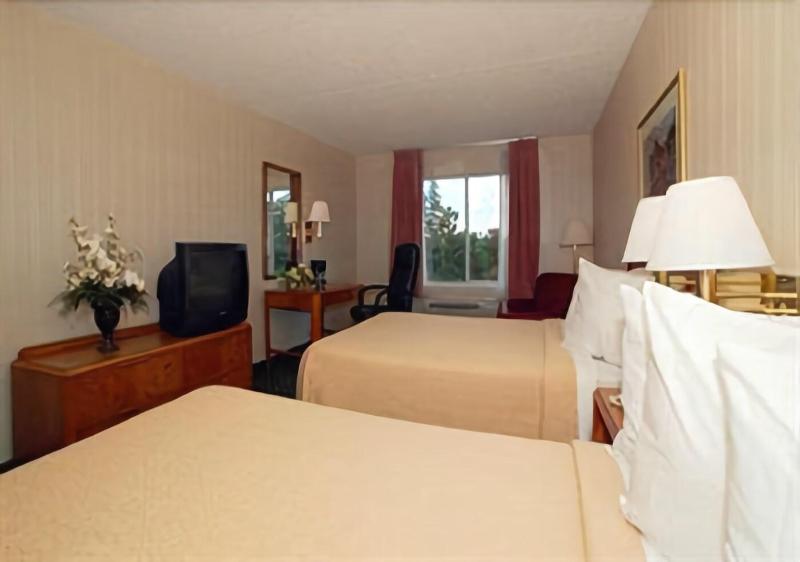 Travelers Inn image