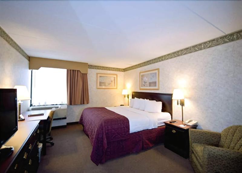 Travelers Inn image
