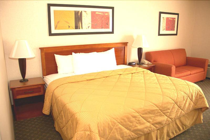 Travelers Inn image