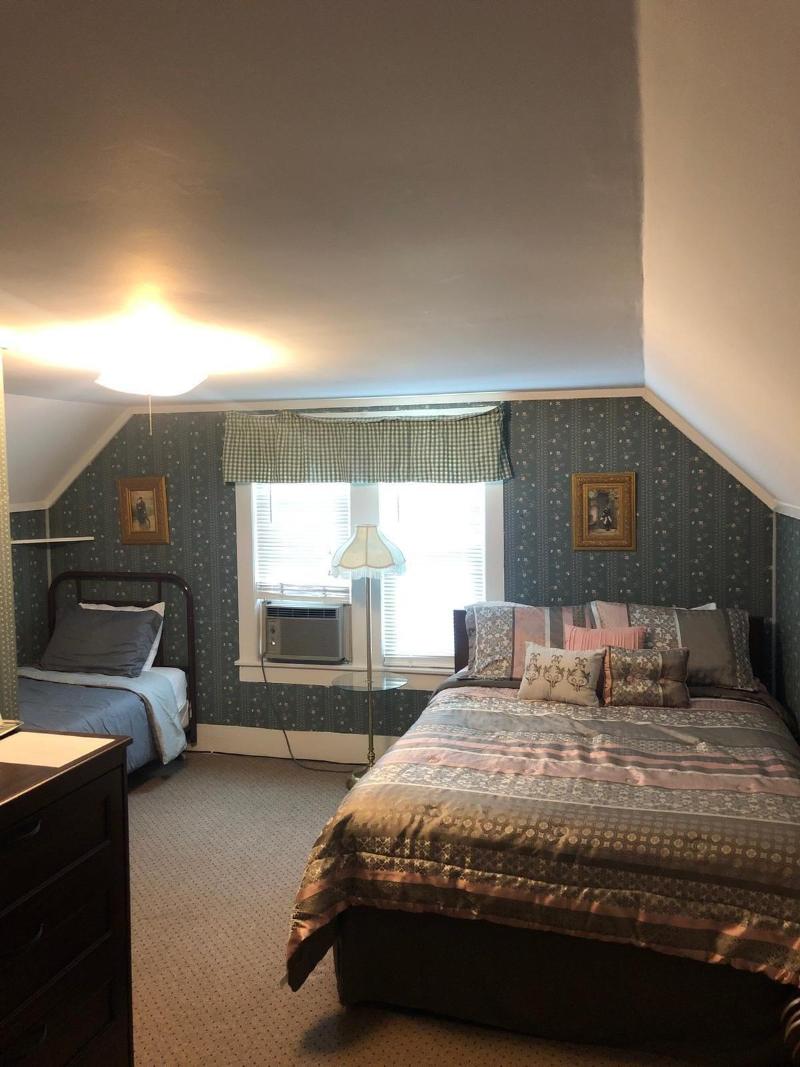 Reynolds House Inn & Motel image