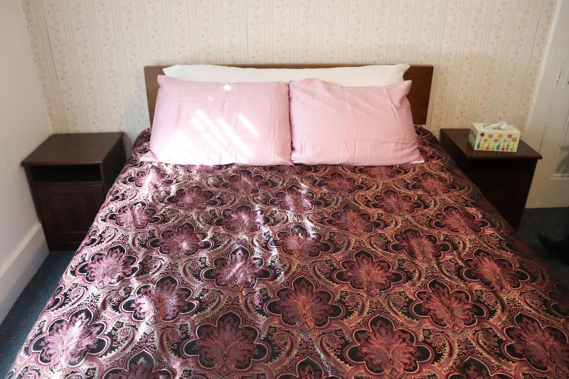 Reynolds House Inn & Motel image