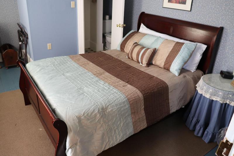 Reynolds House Inn & Motel image