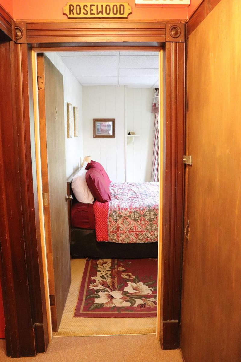 Reynolds House Inn & Motel image