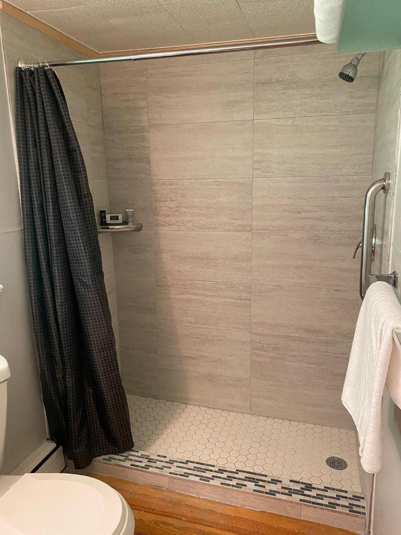 Reynolds House Inn & Motel image