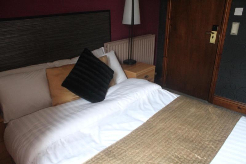 Forresters Hotel And Restaurant image