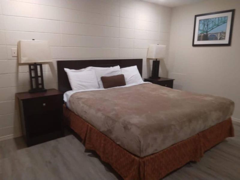 Royal Inn image 1