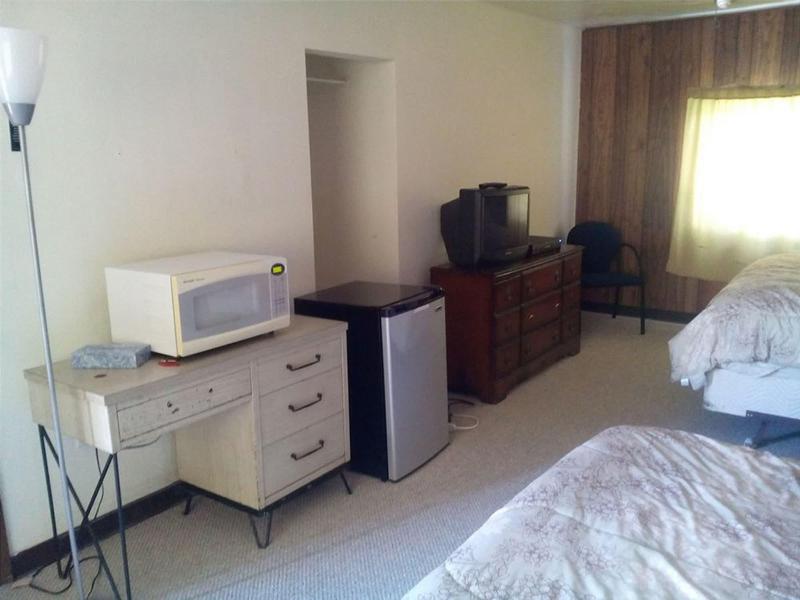 Mountaineer Motel image 4