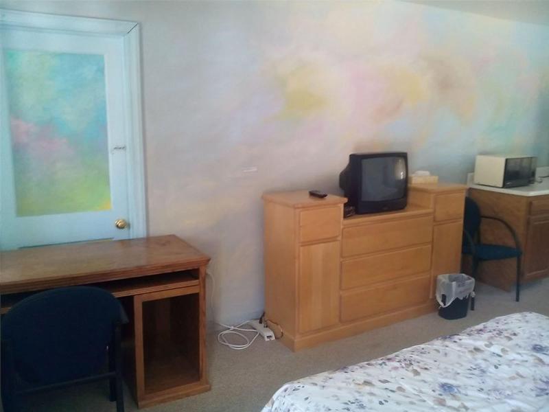 Mountaineer Motel image 10