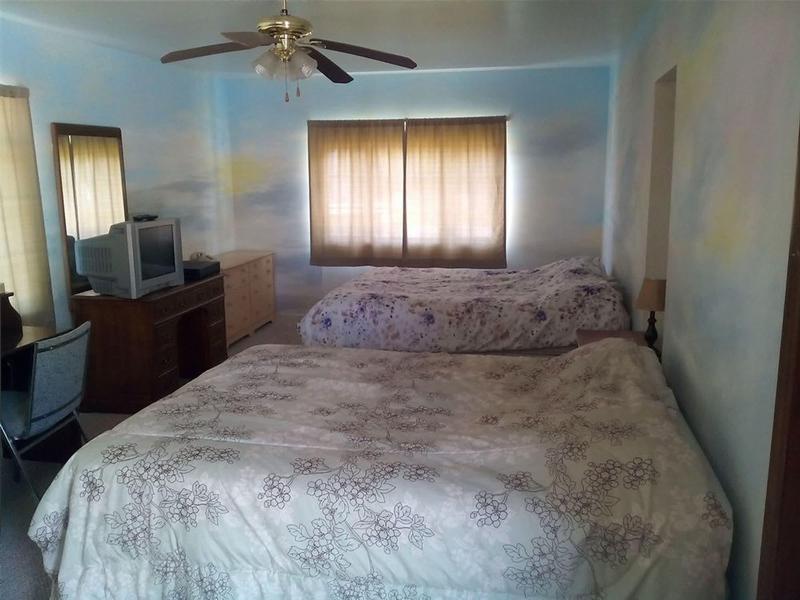 Mountaineer Motel image