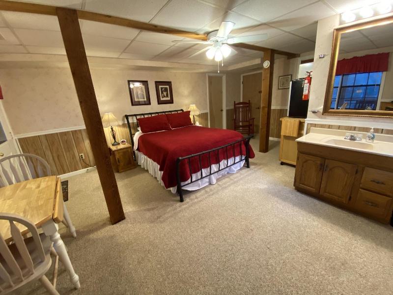The Cascades Inn image