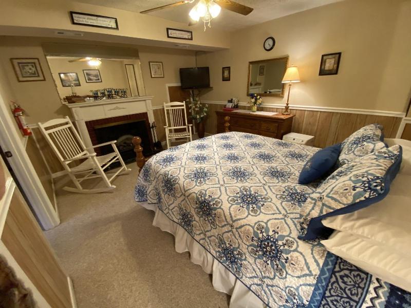 The Cascades Inn image