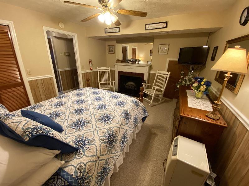 The Cascades Inn image