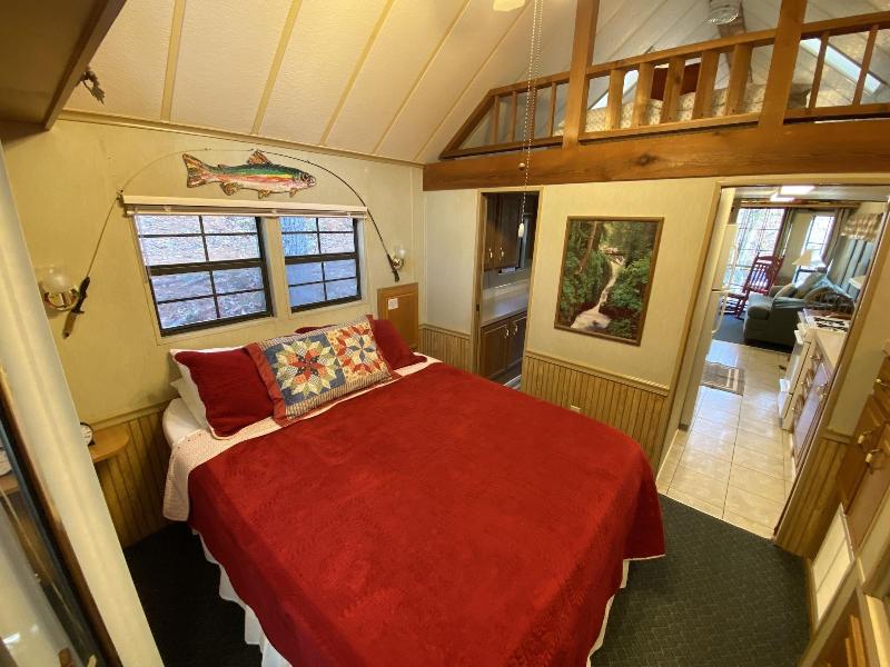 The Cascades Inn image