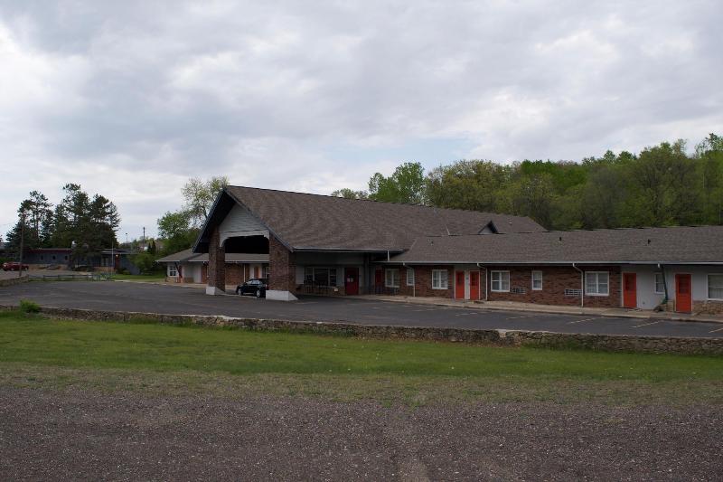 St. Croix Suites – St. Croix Falls image