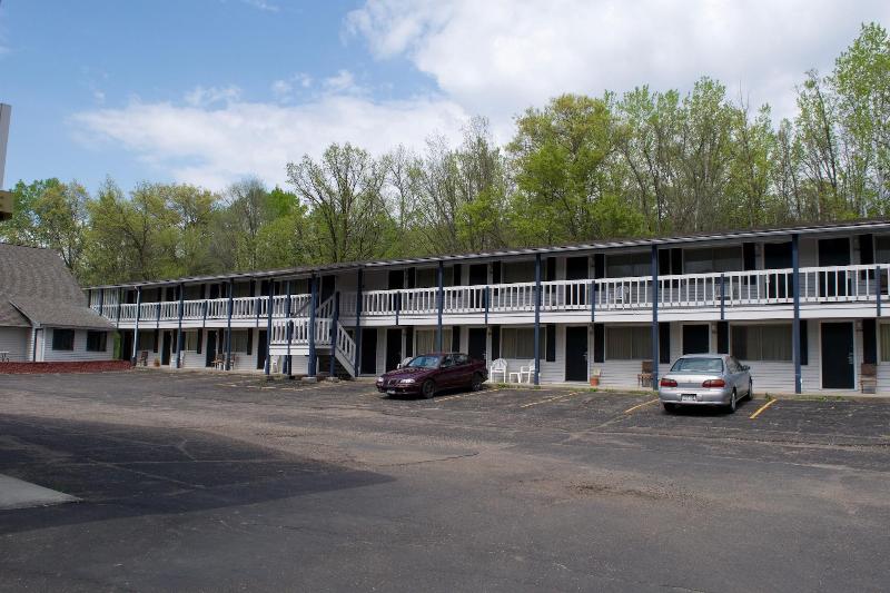 St. Croix Suites – St. Croix Falls image