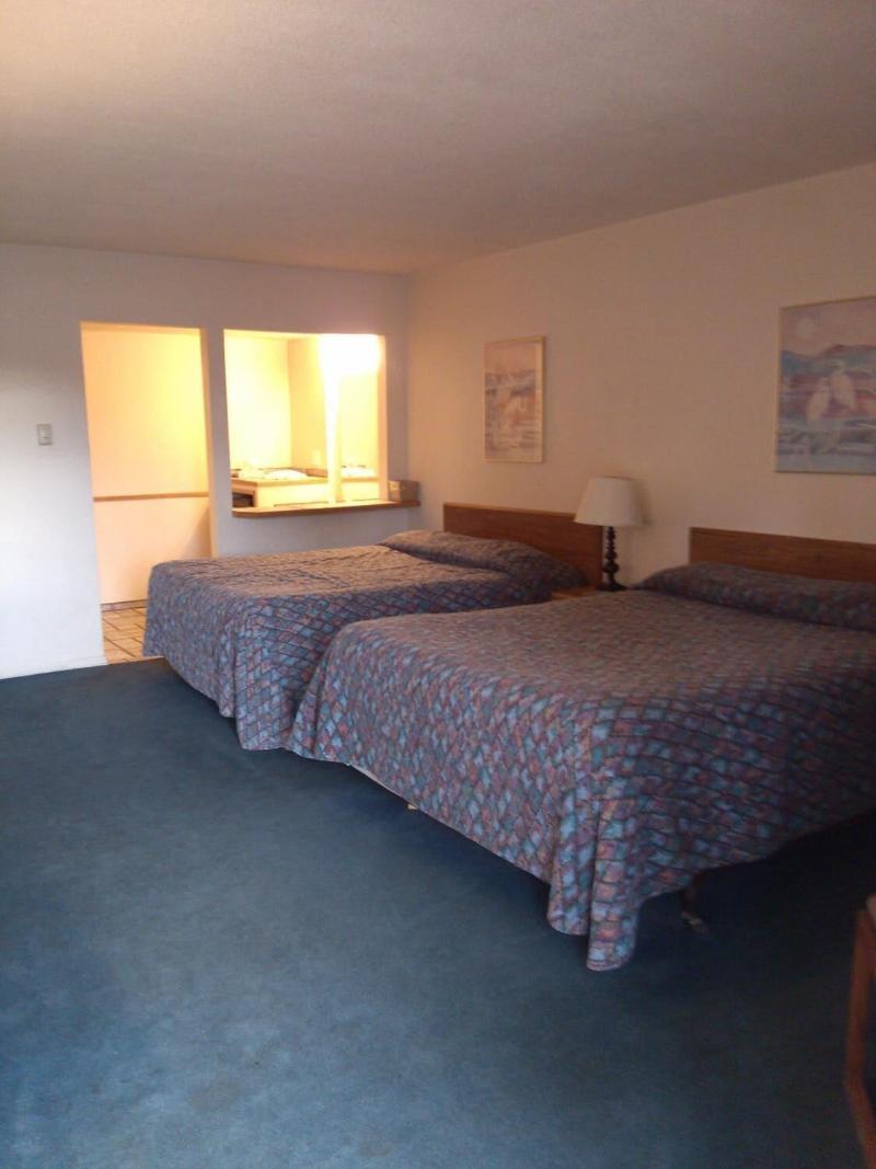 High Chaparral Inn image