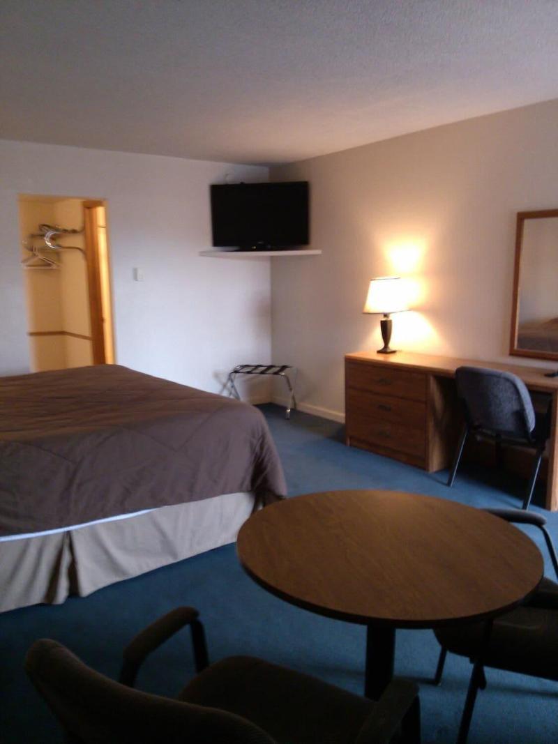 High Chaparral Inn image