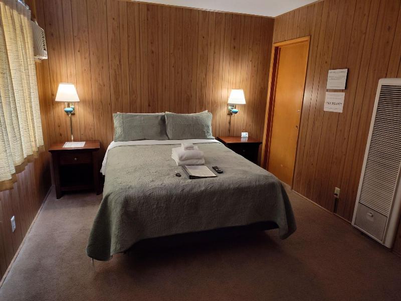 Lakeview Motel