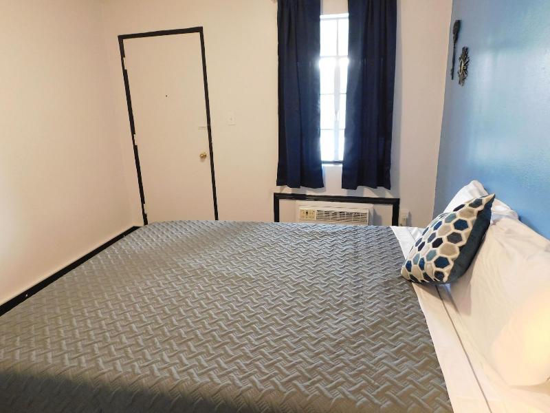Spruce Pine Inn Llc