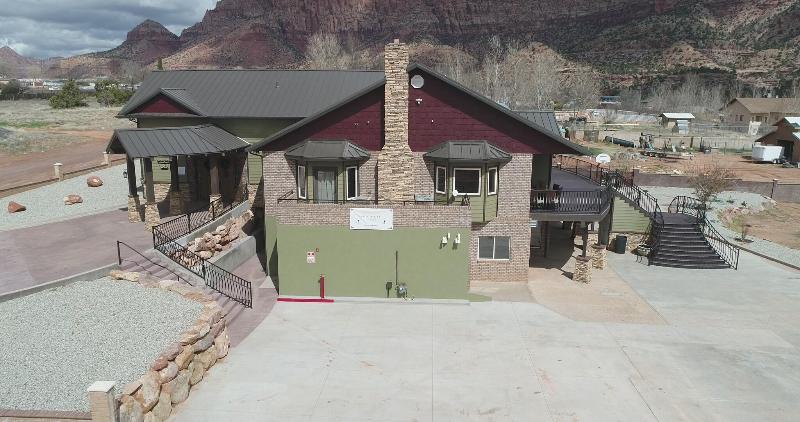 Zion Cliff Lodge image
