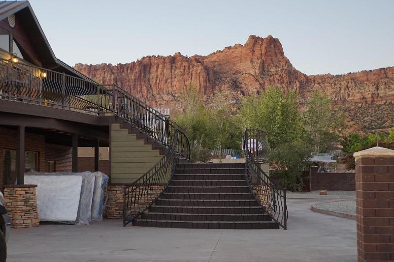 Zion Cliff Lodge image
