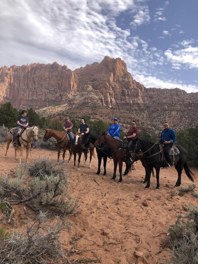 Zion Cliff Lodge image