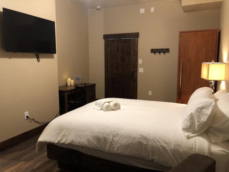 Zion Cliff Lodge image