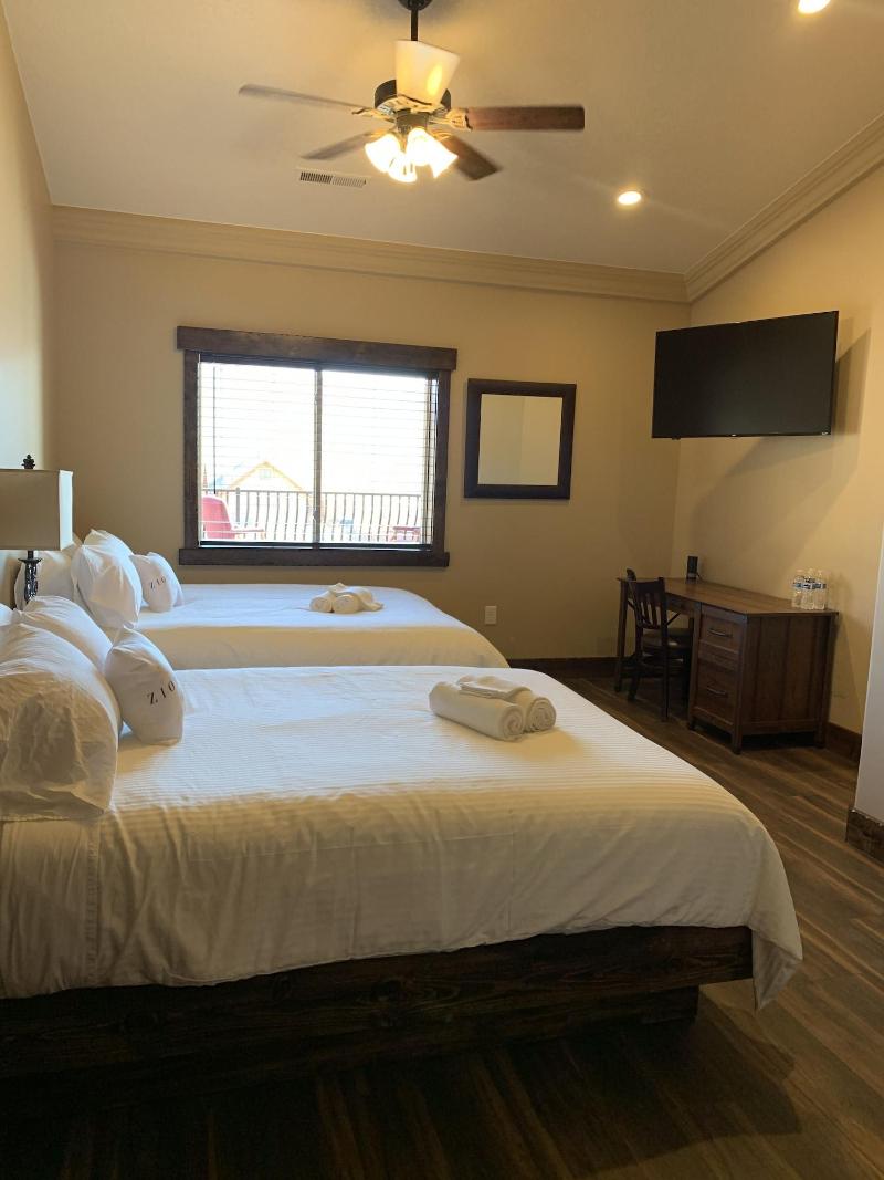 Zion Cliff Lodge image