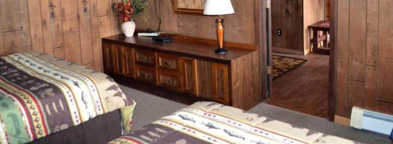 AJ's Walleye Lodge image 9