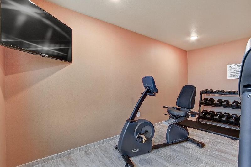 Cobblestone Hotel & Suites – Pulaski/Green Bay image