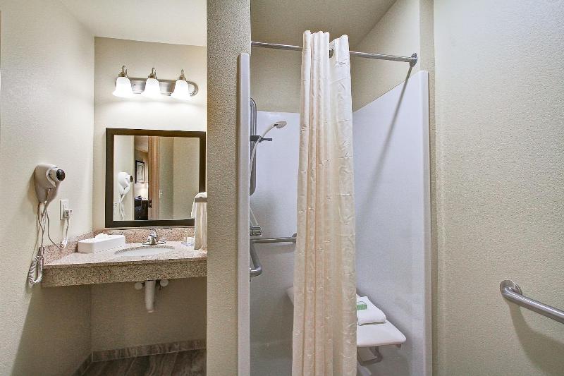 Cobblestone Hotel & Suites – Pulaski/Green Bay image