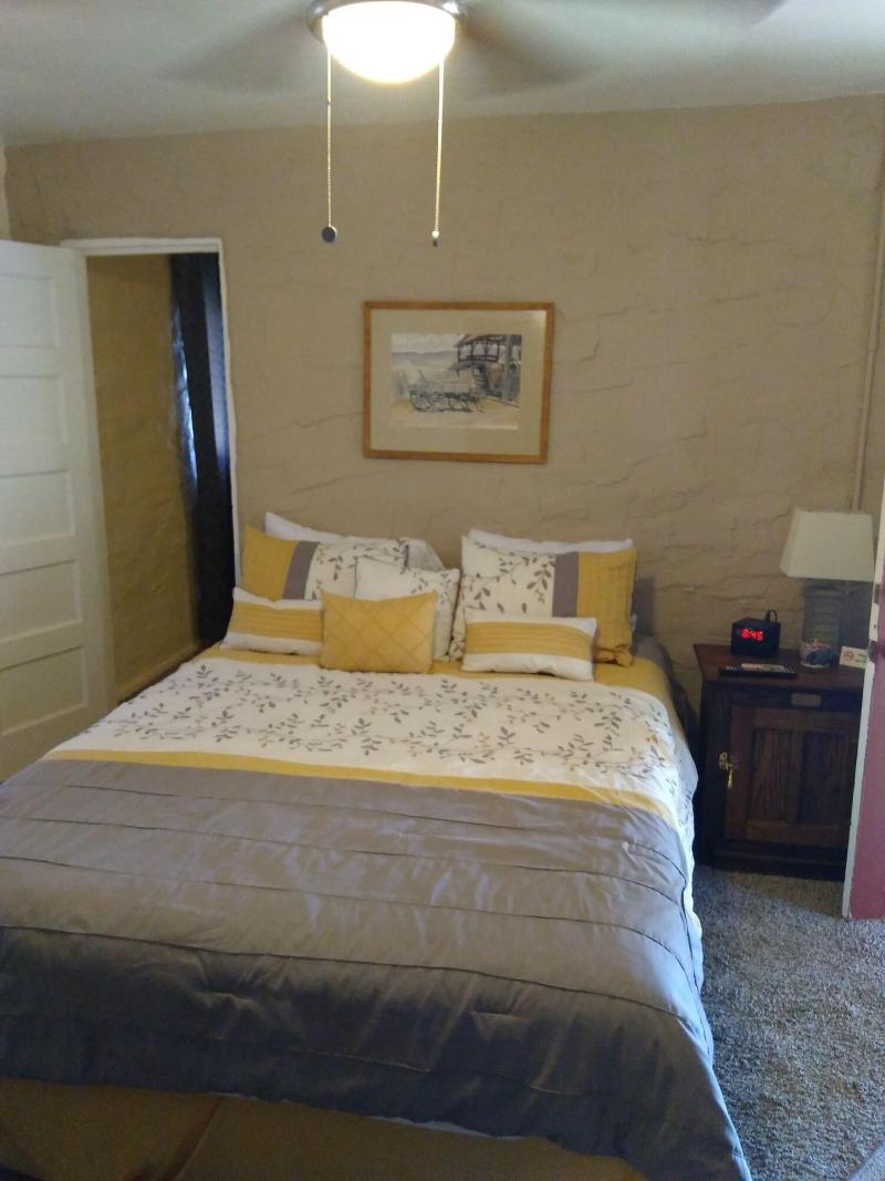 Shep's Miners Inn image
