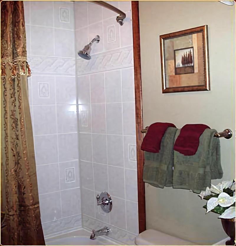 A Hyde Away Inn B&B image 2