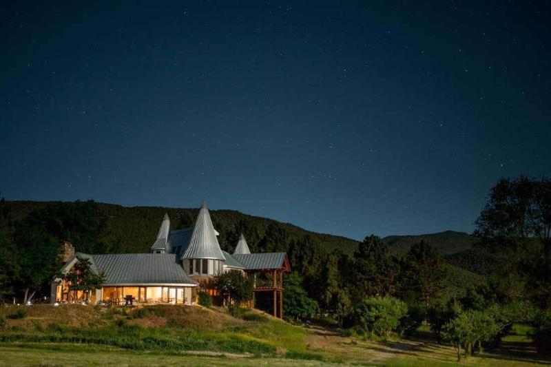 Wisehart Springs Inn image