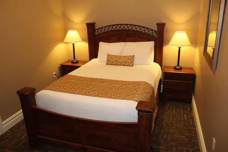 Riverwalk Place Resort & Spa image