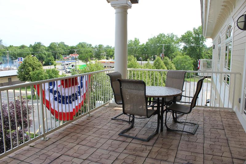 Riverwalk Place Resort & Spa image